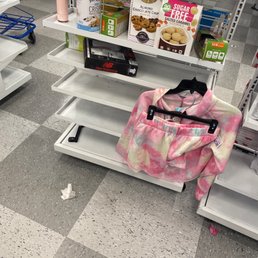 Dirty shelves! Have not been cleaned in idk how long. Makes Rialto look bad. Dirty shelves! Have not been cleaned in idk how long. Makes Rialto look bad.