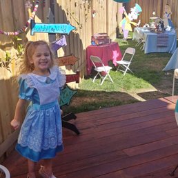 Our suuuupeeer happy 4 year old! Our suuuupeeer happy 4 year old!