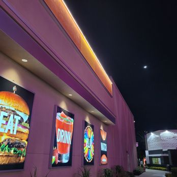 Long Beach Towne Center - Shopping Centers Near Me - Long Beach, California
