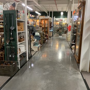 Mad Hatter Antique Mall - Antiques Near Me - Adamstown, Pennsylvania Mad Hatter Antique Mall - Antiques Near Me - Adamstown, Pennsylvania