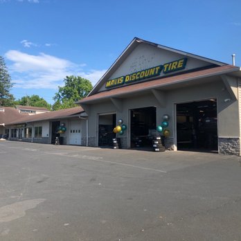 Mavis Discount Tire - Getting a oil change- have a 9:30am appointment. Let's see how long it takes. - Tires Near Me - Brodheadsville, Pennsylvania Mavis Discount Tire - Getting a oil change- have a 9:30am appointment. Let's see how long it takes. - Tires Near Me - Brodheadsville, Pennsylvania