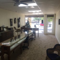 D' Carroll's Jewelers
