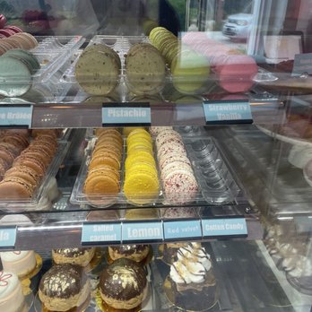 dbakers Sweet Studio - Different flavors of macarons - Bakeries Near Me - Miami, Florida dbakers Sweet Studio - Different flavors of macarons - Bakeries Near Me - Miami, Florida