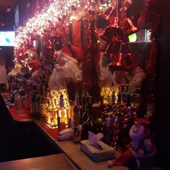 Kelly's Bar & Grill - Decorated for Xmas - Dive Bars Near Me - Astoria, New York Kelly's Bar & Grill - Decorated for Xmas - Dive Bars Near Me - Astoria, New York