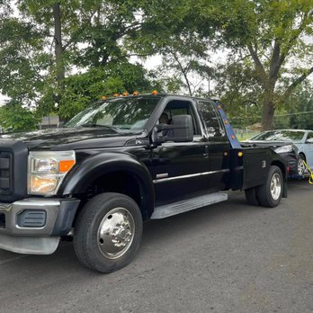 Inside Linked Roadside Assistance - car towing services near me in Philadelphia Pennsylvania - Towing Near Me Inside Linked Roadside Assistance - car towing services near me in Philadelphia Pennsylvania - Towing Near Me