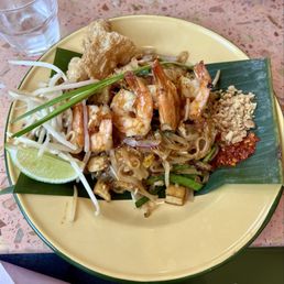 Pad Thai shrimp Pad Thai shrimp
