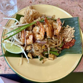 Thaim - Pad Thai shrimp - Thai Near Me - Pasadena, California Thaim - Pad Thai shrimp - Thai Near Me - Pasadena, California