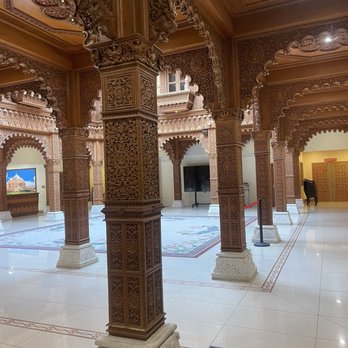 BAPS Shri Swaminarayan Mandir, Chicago - Hindu Temples Near Me - Bartlett, Illinois