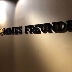 Pommesfreunde - Lounge Bereich