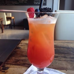 Oliviero - Alkoholfreier Cocktail "Pink Paradise" (5,00 EUR in der happy Hour 4,00 EUR)