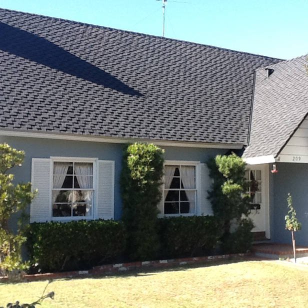 Slide of Gil's Roofing