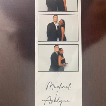 Funtastic Photobooth - Guests at the wedding. - Photo Booth Rentals Near Me Funtastic Photobooth - Guests at the wedding. - Photo Booth Rentals Near Me