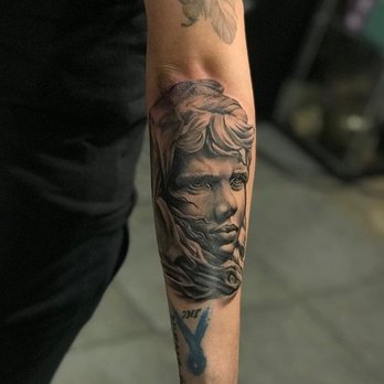High Contrast Art Studio - Piercing Near Me - Houston, Texas