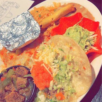 L & J Cafe - Combination plate - Mexican Near Me - El Paso, Texas L & J Cafe - Combination plate - Mexican Near Me - El Paso, Texas