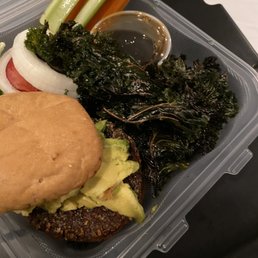 Vegan burger with avocado and kale chips!! Vegan burger with avocado and kale chips!!