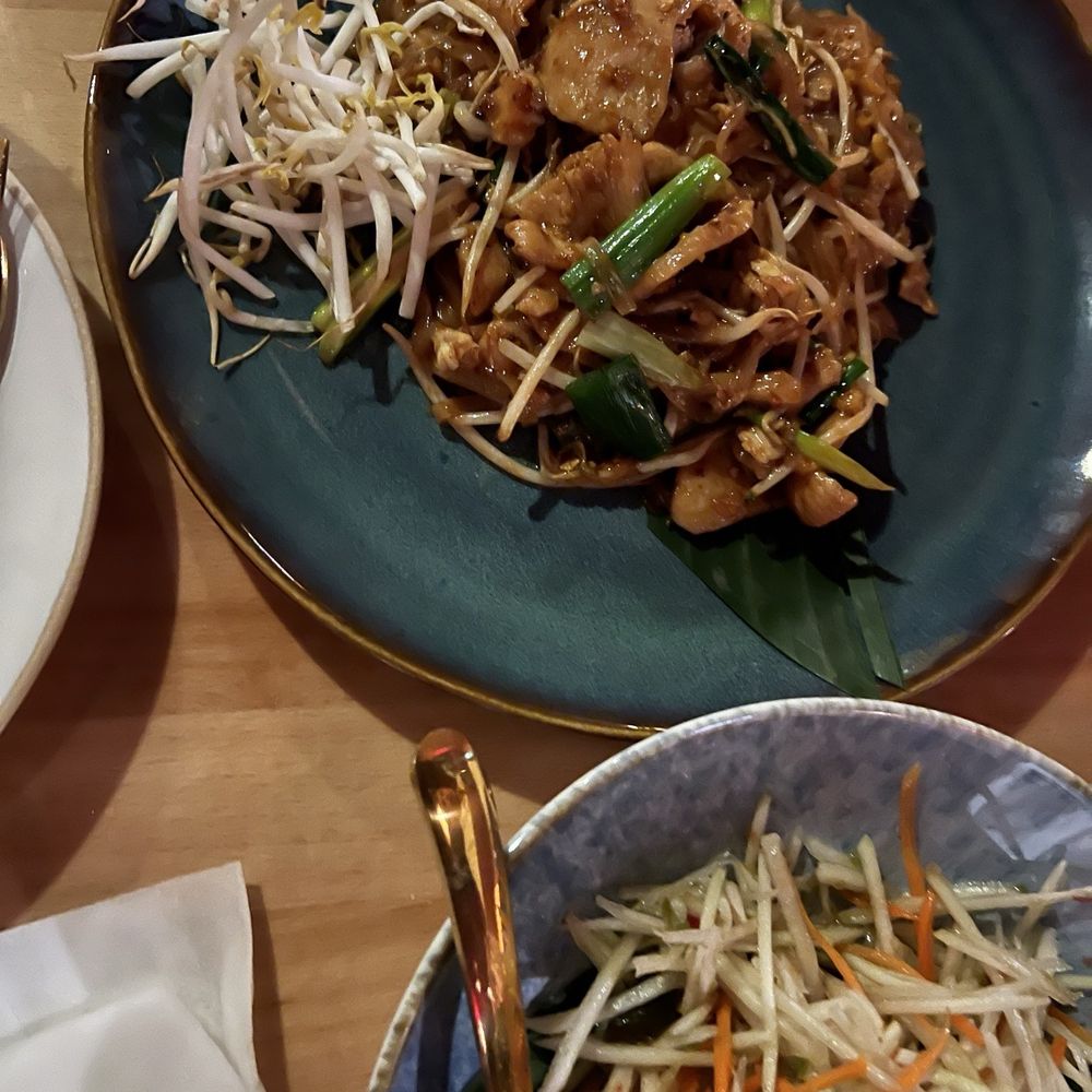 TALAY - Amazing pad Thai - Thai Near Me - Orlando, Florida TALAY - Amazing pad Thai - Thai Near Me - Orlando, Florida