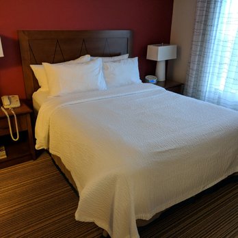 Residence Inn Whitby - Second bedroom - Hotels Near Me - Whitby, Ontario Residence Inn Whitby - Second bedroom - Hotels Near Me - Whitby, Ontario