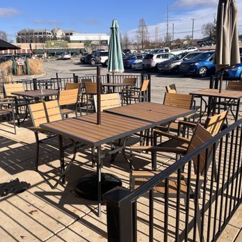Tiger Soup Dumplings - Outside dining area - Dim Sum Near Me - Des Peres, Missouri Tiger Soup Dumplings - Outside dining area - Dim Sum Near Me - Des Peres, Missouri