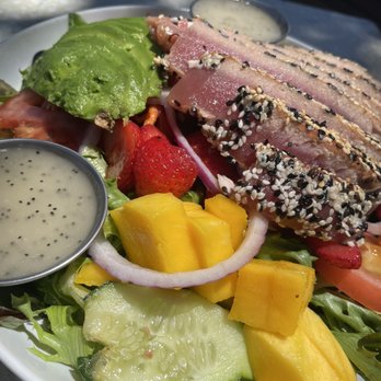 Honey's Bistro - Ahi Salad - Breakfast & Brunch Near Me - Encinitas, California