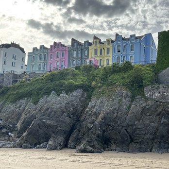 The Esplanade - View from the beach - Hotels Near Me - Tenby, PEM