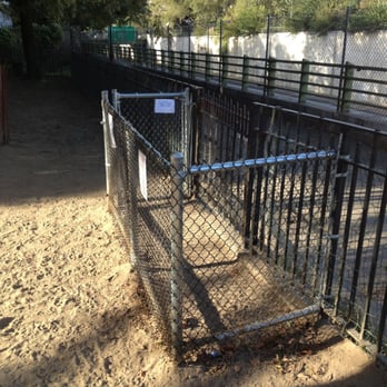 South Slope Dog Run - New gate, helpful for leashing/unleashing - Dog Parks Near Me - Brooklyn, New York South Slope Dog Run - New gate, helpful for leashing/unleashing - Dog Parks Near Me - Brooklyn, New York