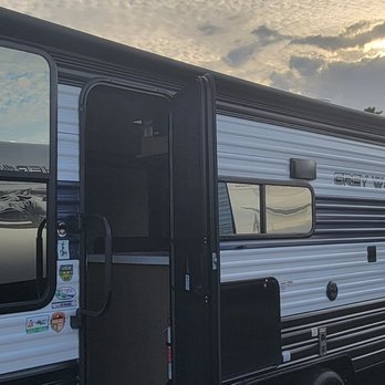 Camping World - Kissimmee - RV Dealers Near Me - Kissimmee, Florida