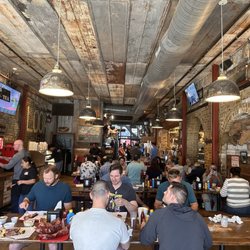Cooper's Old Time Pit Bar-B-Que - Dining room