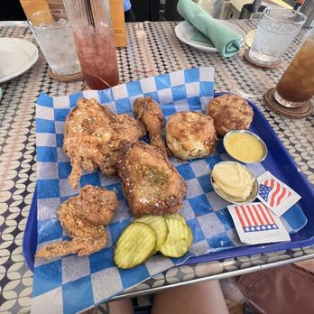Bunny's Buckets & Bubbles - Fried chicken!! - Chicken Shop Near Me - Baltimore, Maryland Bunny's Buckets & Bubbles - Fried chicken!! - Chicken Shop Near Me - Baltimore, Maryland