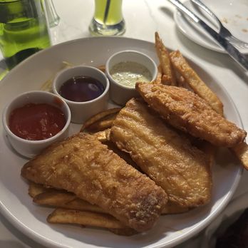 Dapper Dine & Lounge - Fish and Chips - Cocktail Bars Near Me - Riverside, California