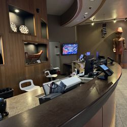Little Creek Casino Resort - Front desk