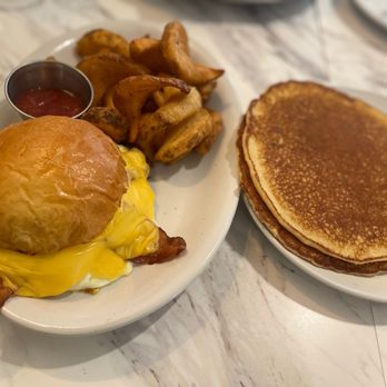 Goodfolks - Breakfast Sandwich and Pancakes - Comfort Food Near Me - Georgetown, Texas Goodfolks - Breakfast Sandwich and Pancakes - Comfort Food Near Me - Georgetown, Texas