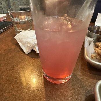 Hawkers Alley - Dragonfruit hibiscus lemonade - American Near Me - Cincinnati, Ohio