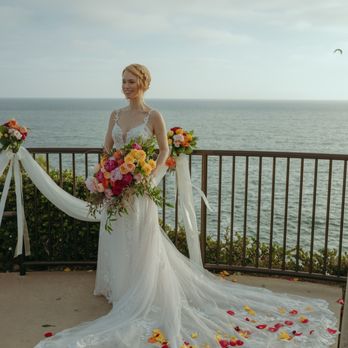 Flowers By The Sea - Florists Near Me - Laguna Beach, California Flowers By The Sea - Florists Near Me - Laguna Beach, California