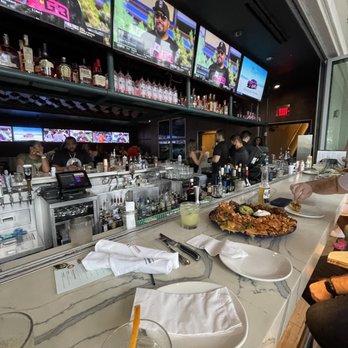 Moxies - Cocktail Bars Near Me - Houston, Texas