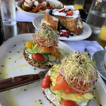 Psomi - Lux everything bagel - Bakeries Near Me - Tampa, Florida