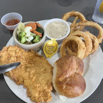 Roth's Seafood & Steakhouse - Chicken fried Chicken Lunch Special - Seafood Near Me - Wills Point, Texas Roth's Seafood & Steakhouse - Chicken fried Chicken Lunch Special - Seafood Near Me - Wills Point, Texas