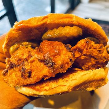 Good Stuff Eatery - Nashville Hot Chicken - Burgers Near Me - Washington, DC, District of Columbia