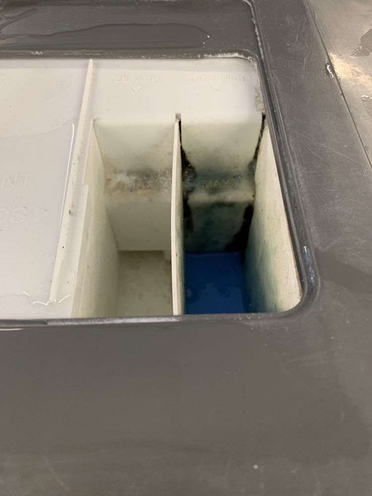 COIN LAUNDRY Updated June 2024 11646 Victory Blvd, North Hollywood