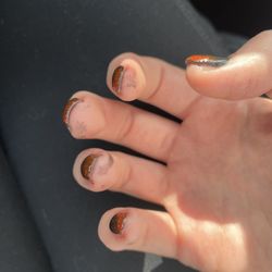 Luxury Nails - More mess on other hand