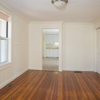 Period Realty Trust - Byron Street duplex three bedroom two bathroom ~Formal dining room~ - Property Management Near Me - Concord, Massachusetts