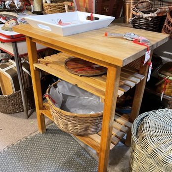 The Accentique - Solid pine kitchen island! - Antiques Near Me - Bridgeville, Pennsylvania The Accentique - Solid pine kitchen island! - Antiques Near Me - Bridgeville, Pennsylvania
