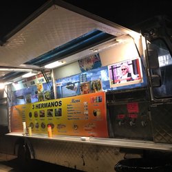 Food Truck Stops - 3 Hermanos