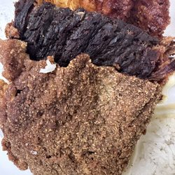Dia Y Noche Cafe - Extra burnt, extra crispy, rubbery milanesa de res.