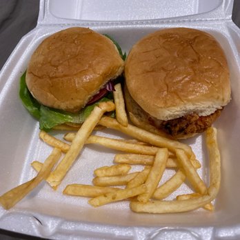 Tiny Buns - Stale fries and cold burgers . Lol I can't stop laughing because this HAS TO BE A JOKE - Food Delivery Services Near Me
