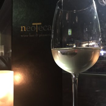 Neoteca - Sparkling Moscato - Pizza Near Me - Barrington, Illinois Neoteca - Sparkling Moscato - Pizza Near Me - Barrington, Illinois