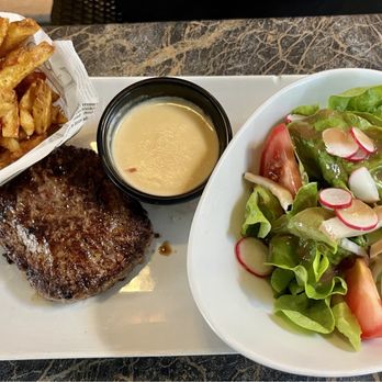 Le Garde Manger - Steak Hache - French Near Me - Bayeux, 14 Le Garde Manger - Steak Hache - French Near Me - Bayeux, 14