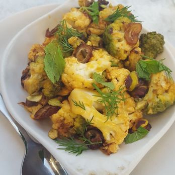 True Food Kitchen - Charred Cauliflower - Vegetarian Near Me - Pasadena, California True Food Kitchen - Charred Cauliflower - Vegetarian Near Me - Pasadena, California
