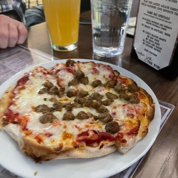 South 40 - Personal chefs choice pizza -- app menu - Bars Near Me - Reno, Nevada South 40 - Personal chefs choice pizza -- app menu - Bars Near Me - Reno, Nevada