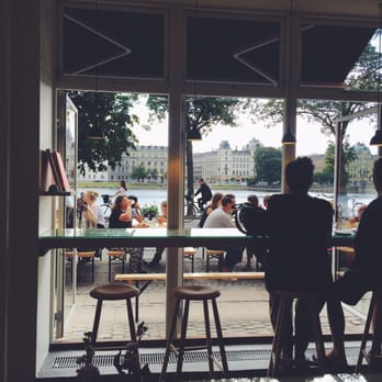 Original Coffee - Åbne vinduer og udsigt til Sortedam - whats not to like? - Cafes Near Me - Copenhagen, 84