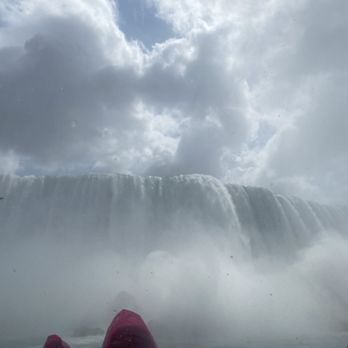 Queen Tour Niagara Falls Tours - Horseshoe Bend on the Hornblower - Bus Tours Near Me - Toronto, Ontario